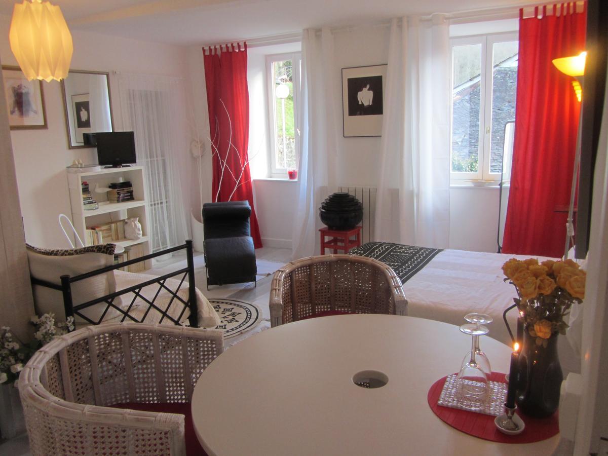 La Maison De Natasha Castillon-en-Couserans Exterior foto